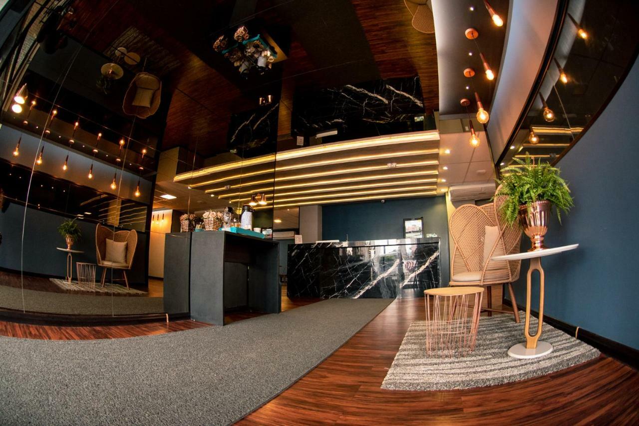 Jockey Class Hotel Терезина Экстерьер фото
