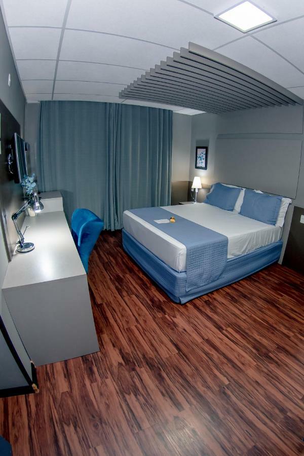 Jockey Class Hotel Терезина Экстерьер фото